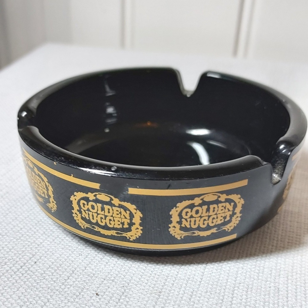 Golden‎ Nugget Ashtray Black Gold Glass Vintage Las Vegas Casino Logo